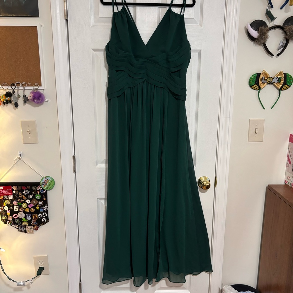 Elegant Green Evening Dress